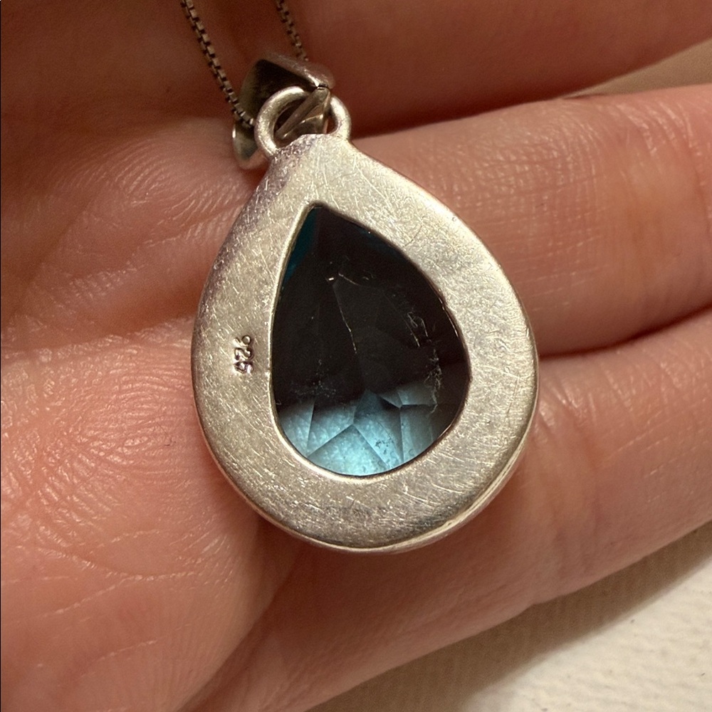 Elegant Sterling Silver 925 Teardrop Blue Crystal Pendant Necklace 17’ in chain - Picture 5 of 12
